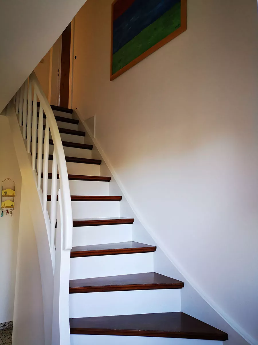 Ferienhaus Deichsonne – Treppe zum Dachgeschoss, Urlaub an der Nordsee